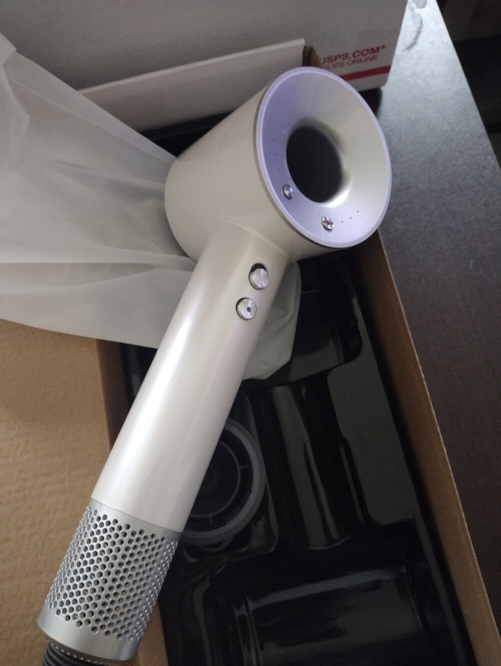 NWT Dyson Supersonic Hair Dryer - Picture 3 of 4